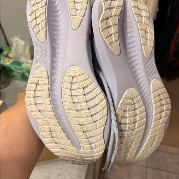 Asics Light Blue and Cream Athletic Shoes - Picture 4 of 8